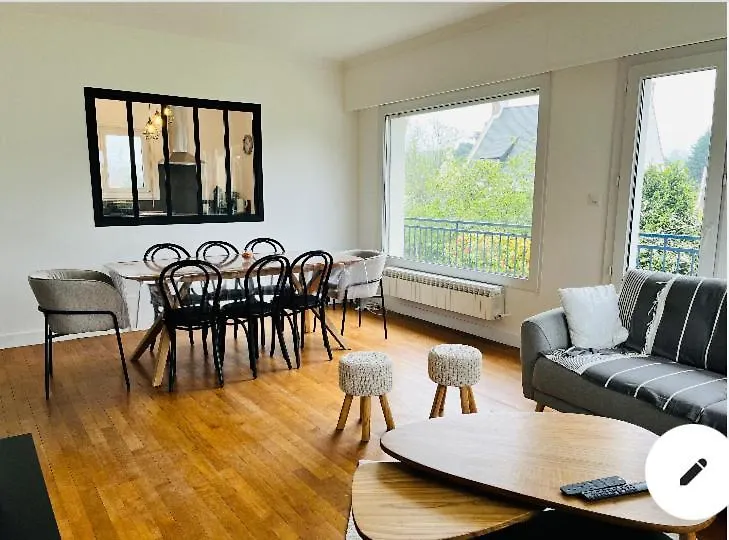 Holiday home Confortable Maison A Tregastel
