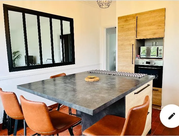 Holiday home Confortable Maison A Tregastel France